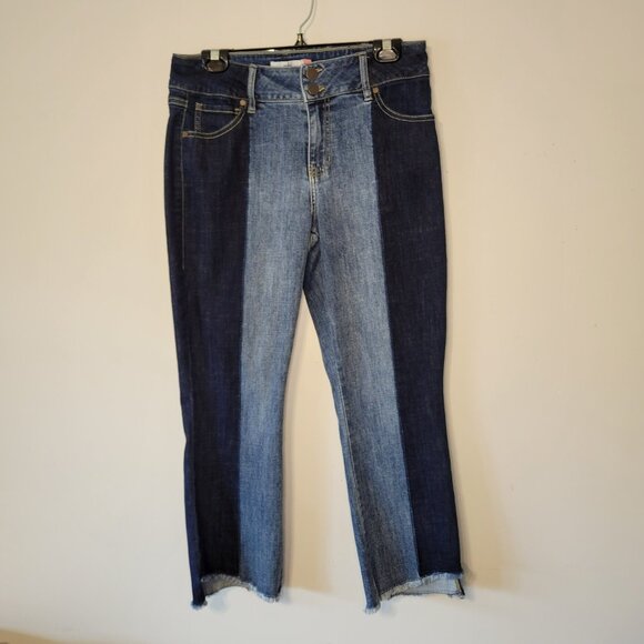 CAbi Blue Ankle Cropped Jeans Classic Style - Picture 2 of 10